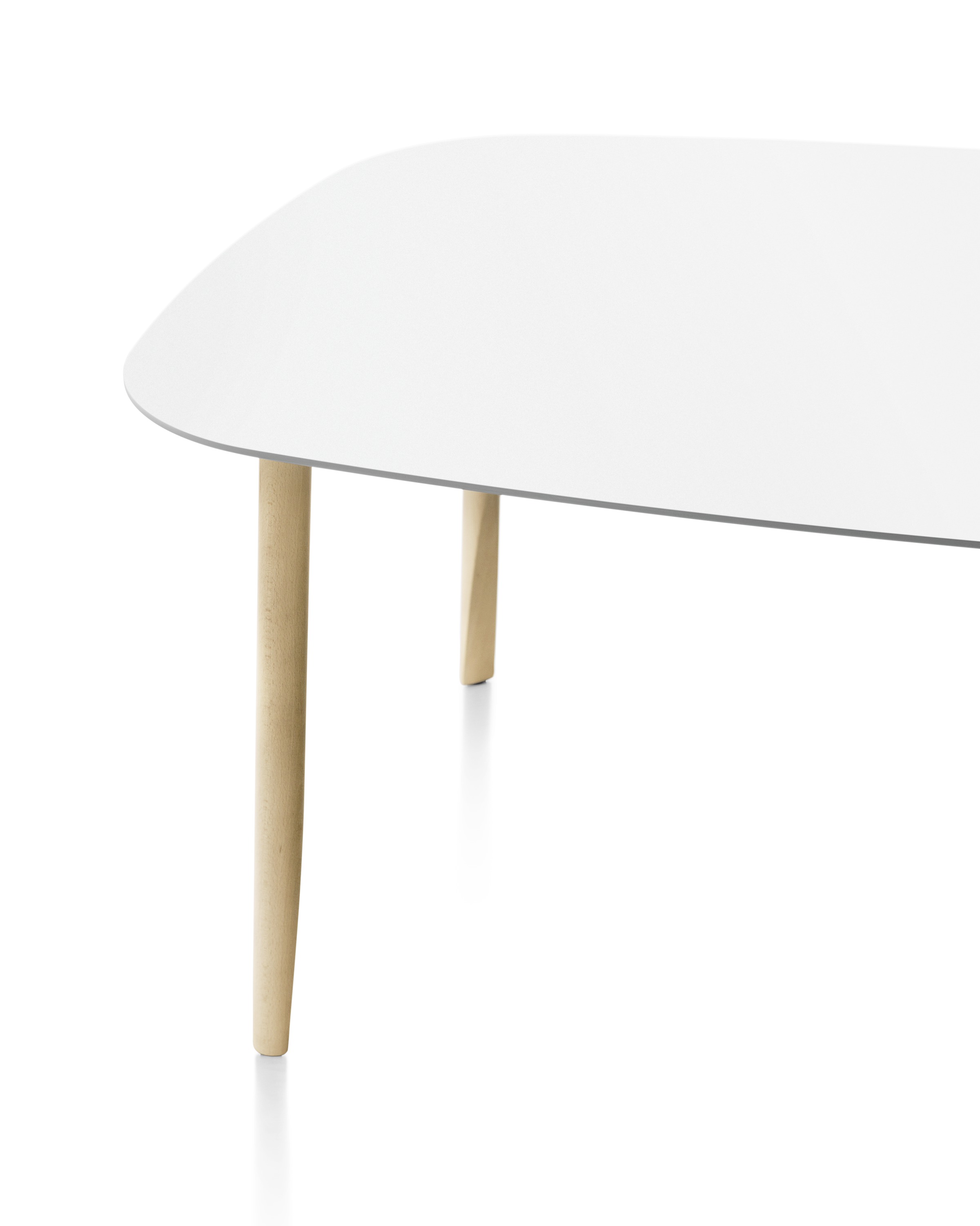 开云（中国） - 桌几|餐桌|办公家具|设计师家具|布兰卡餐桌